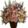 Large one-sided sympathy arrangement in soft hues